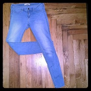 Hollister Super Skinny Jeans ❗️❗️3/25$